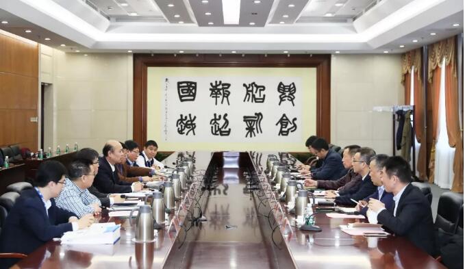 馮永強會見上海電氣集團副總裁呂亞臣、陳干錦一行 
